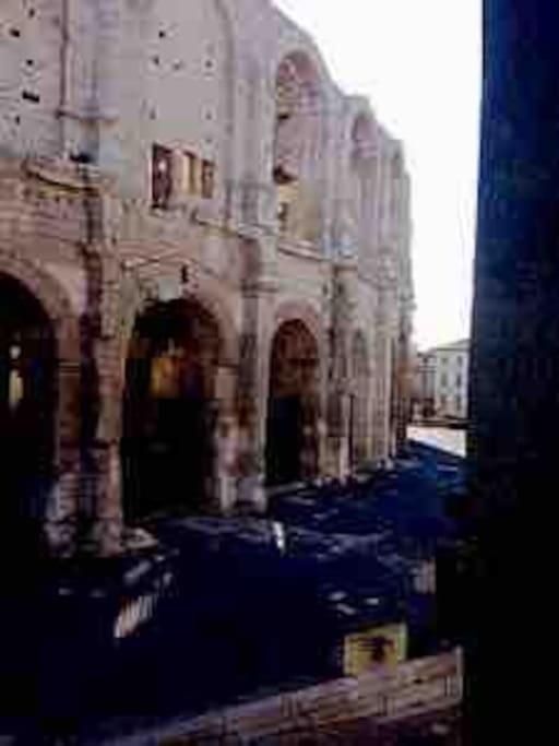 Appartement Face Aux Arenes Arles Exterior foto